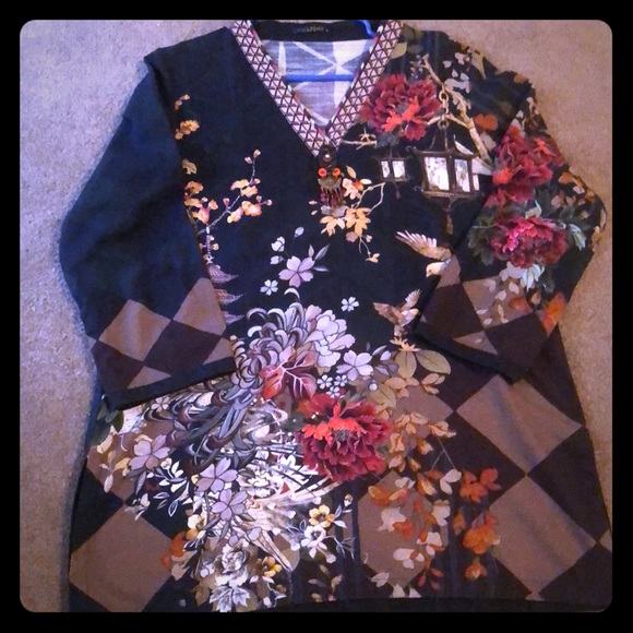 Kurti - Picture 1 of 3